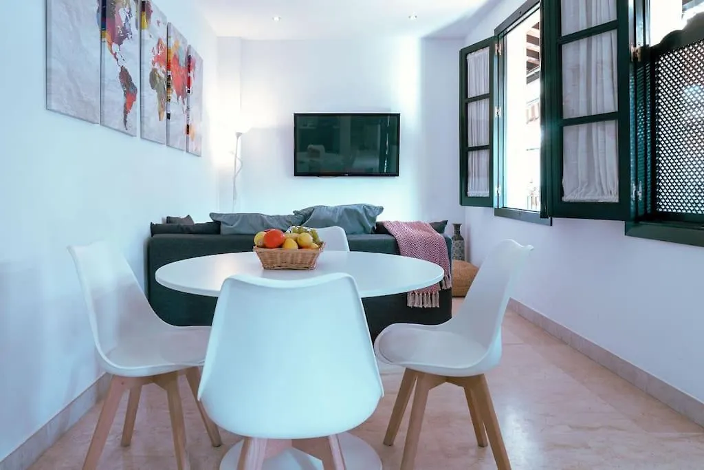 Apartamento Con Encanto En Patio Sevillano